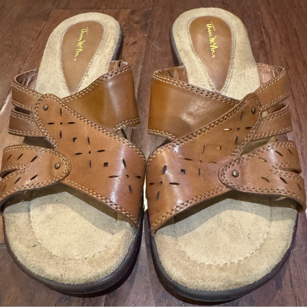 Thom McAn Brown Leather Comfort Slide Sandals Cushioned Wedge Wide 7W - Picture 2 of 6